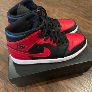 AIR JORDAN 1 - MEN’S - RED AND BLACK